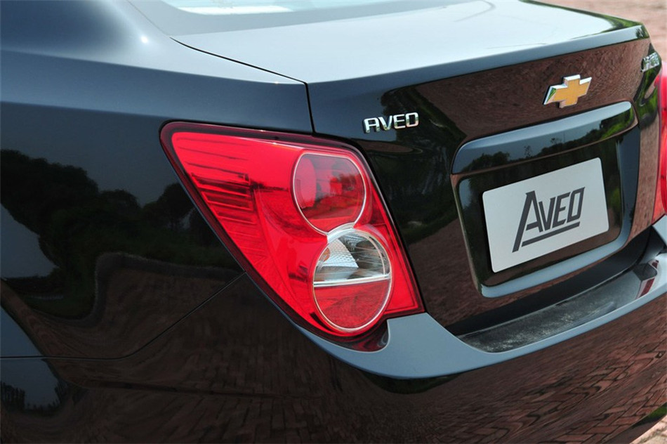 爱唯欧 三厢 2011款 1.4L MT SE