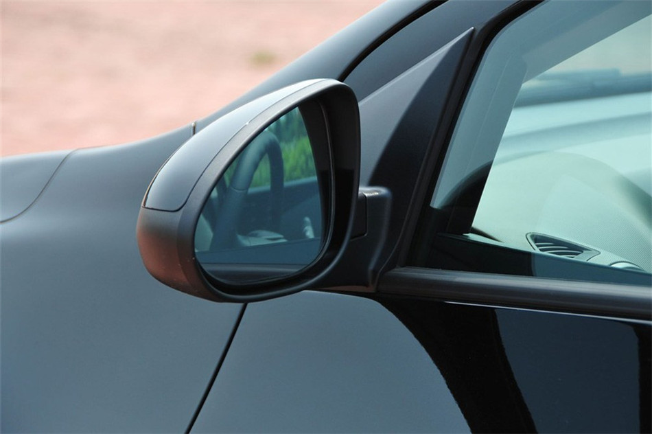 爱唯欧 三厢 2011款 1.4L MT SE