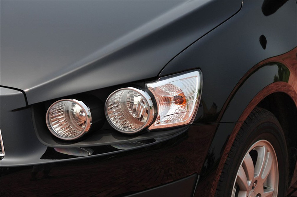 爱唯欧 三厢 2011款 1.4L MT SE