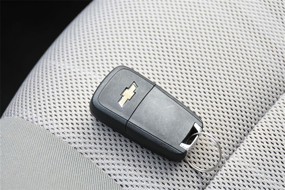 爱唯欧 三厢 2011款 1.4L MT SE