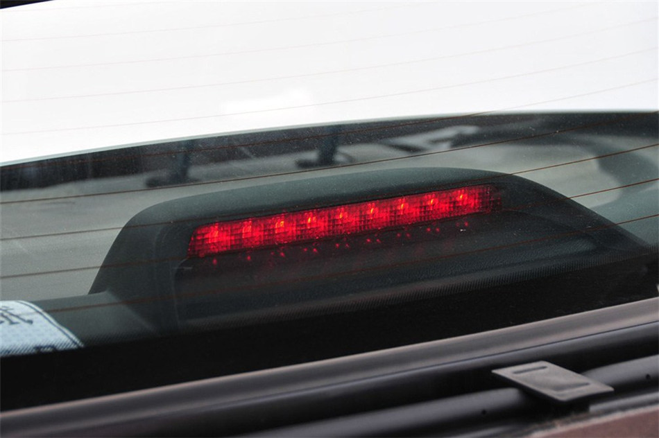 爱唯欧 三厢 2011款 1.4L MT SE