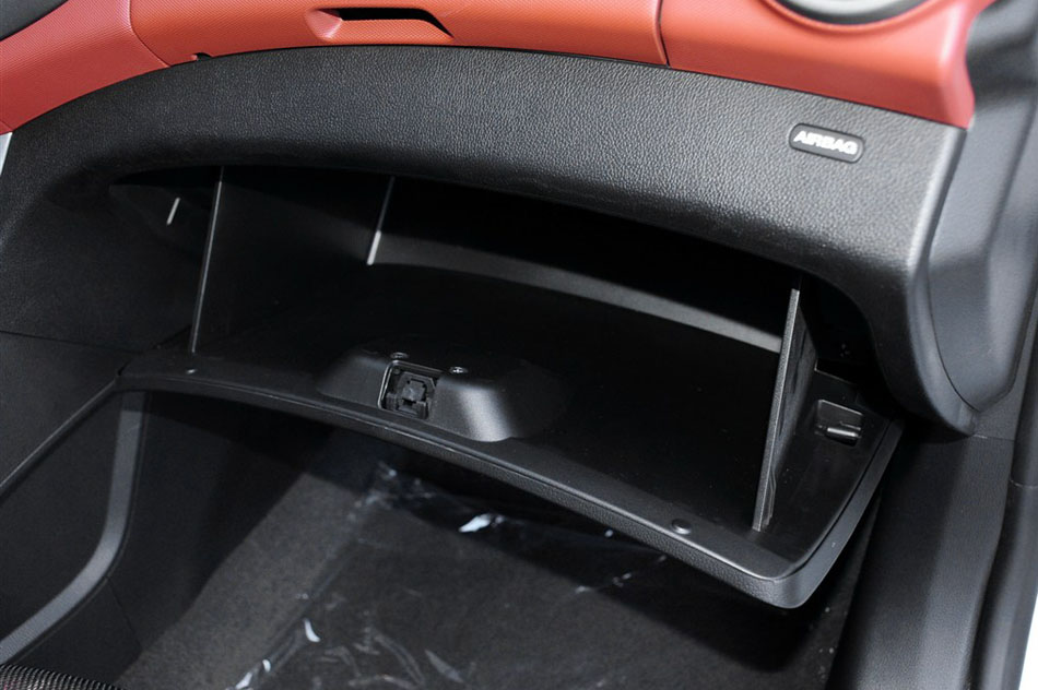 2014款 两厢 1.6SX AT 风尚版 内饰