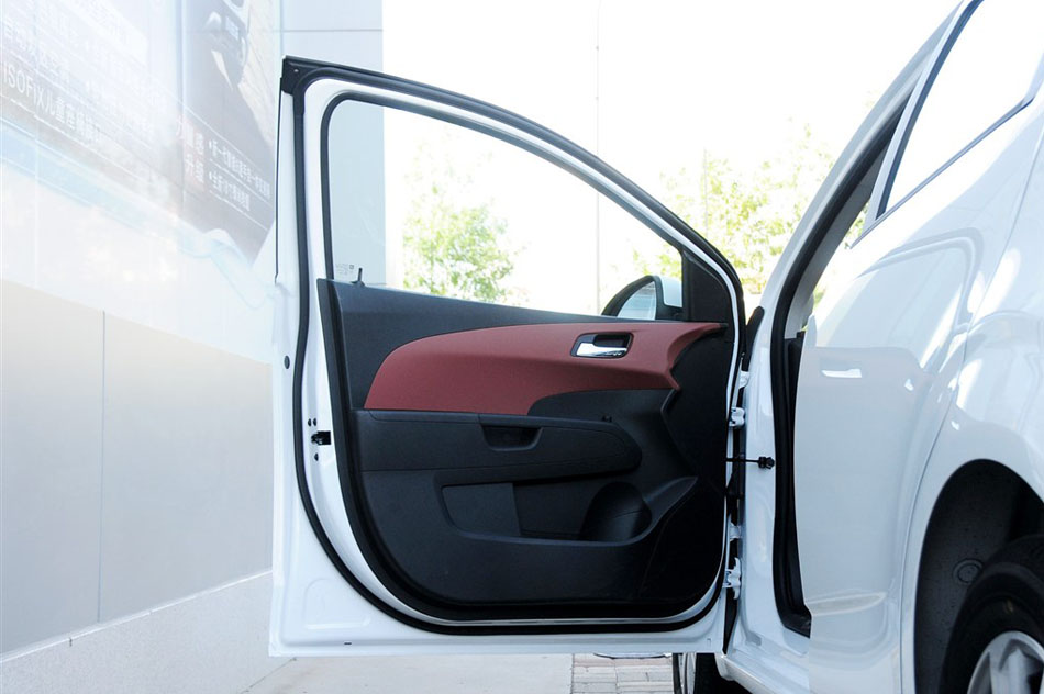 2014  1.6SX AT а οռ