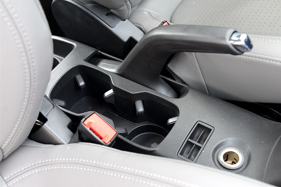 2014款 三厢 1.6SX AT 风尚版 内饰