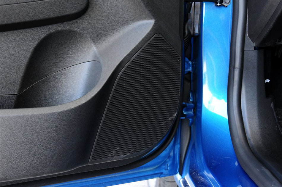 2014款 三厢 1.6SX AT 风尚版 座椅空间