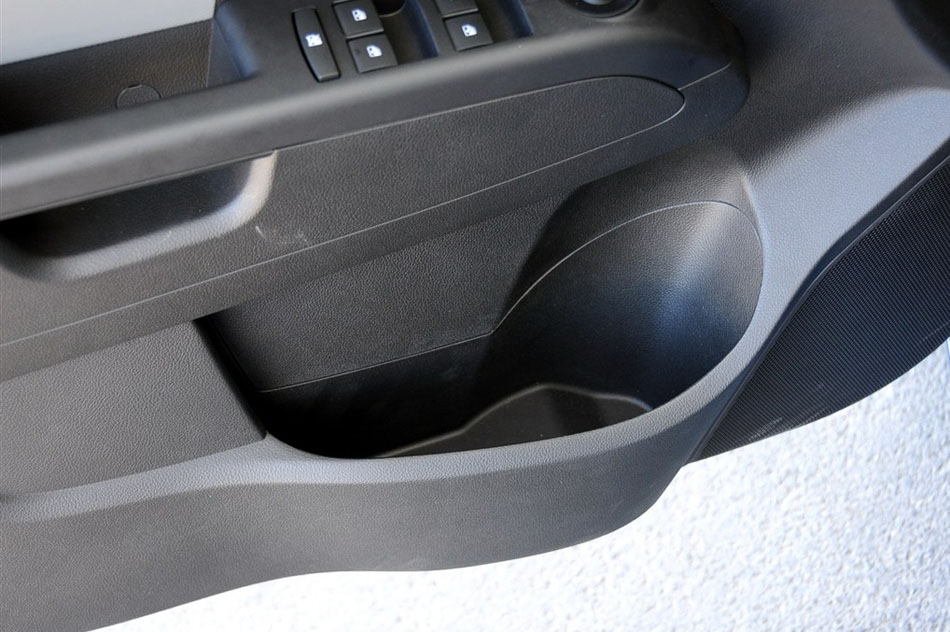 2014款 三厢 1.6SX AT 风尚版 座椅空间