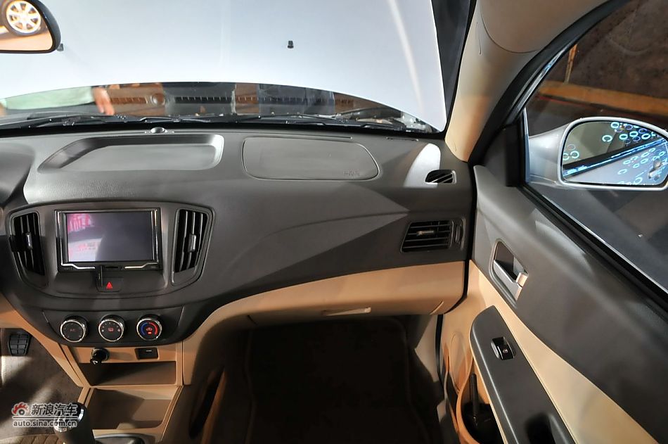 E5上市现场车身细节实拍