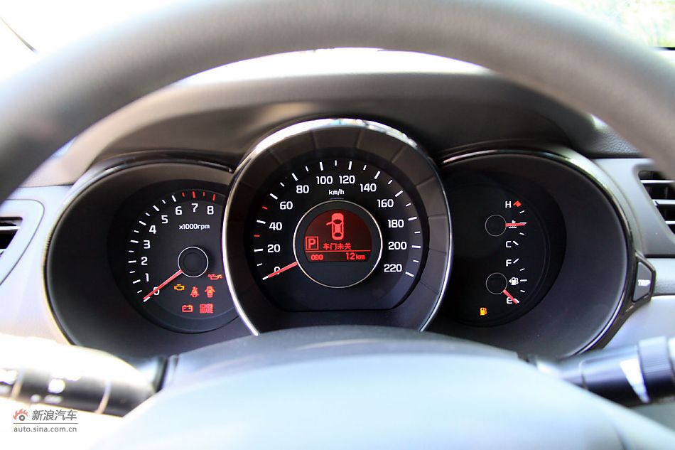 2011款起亚K2实拍