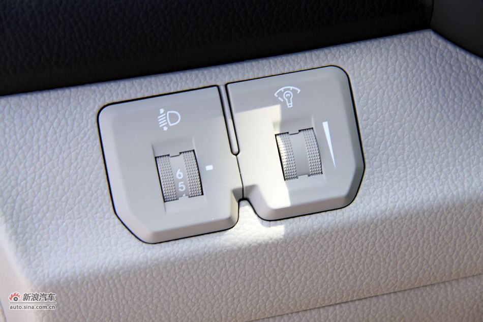 2011款起亚K2实拍