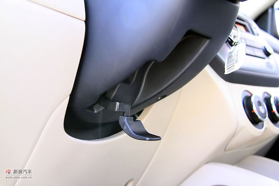 2011款起亚K2实拍