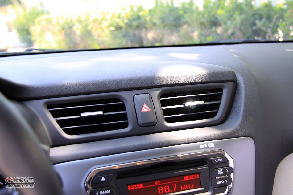 2011款起亚K2实拍