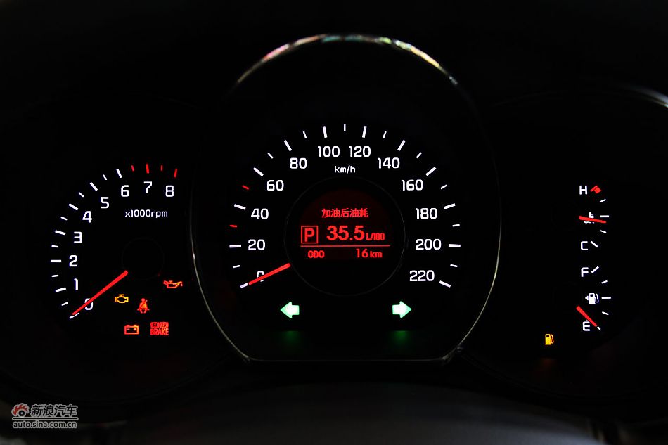 2011款起亚K2实拍