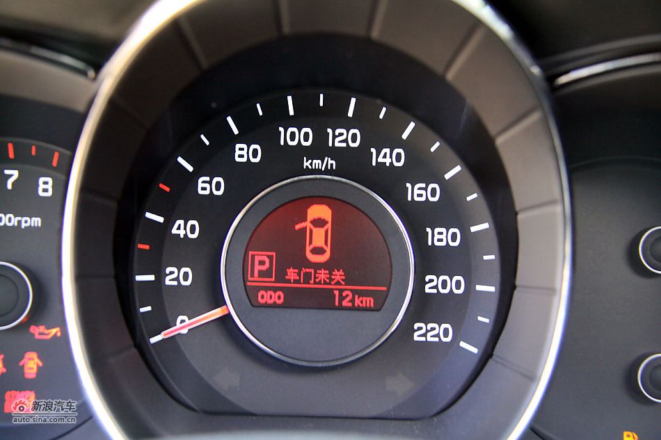 2011款起亚K2实拍