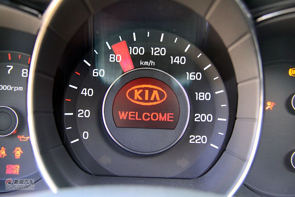 2011款起亚K2实拍