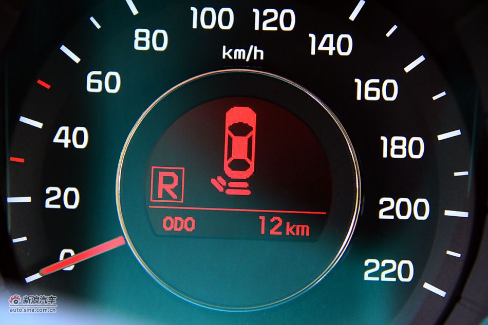 2011款起亚K2实拍