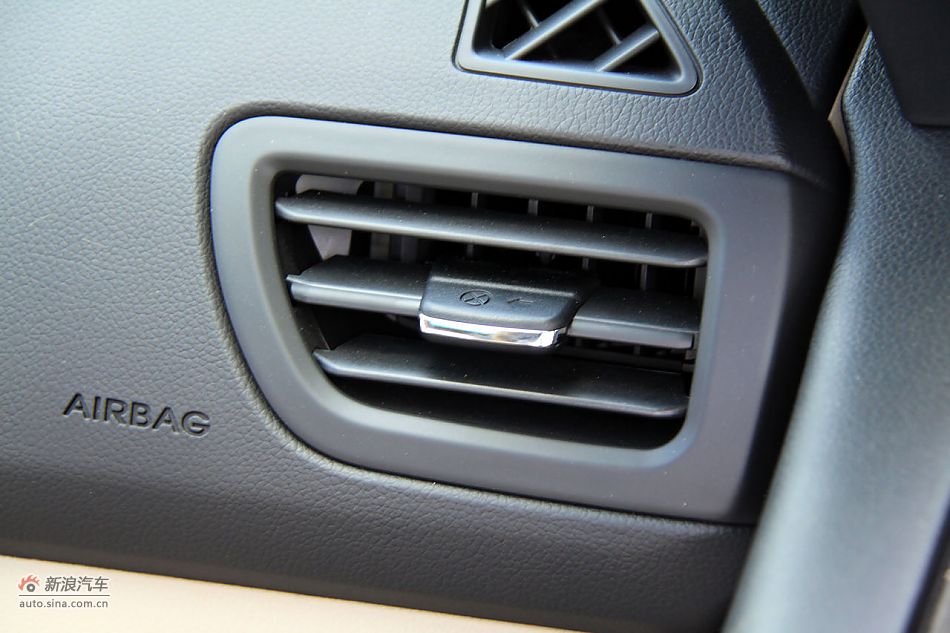 2011款起亚K2实拍