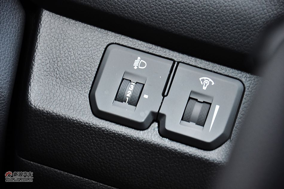 东风悦达起亚K2内饰功能