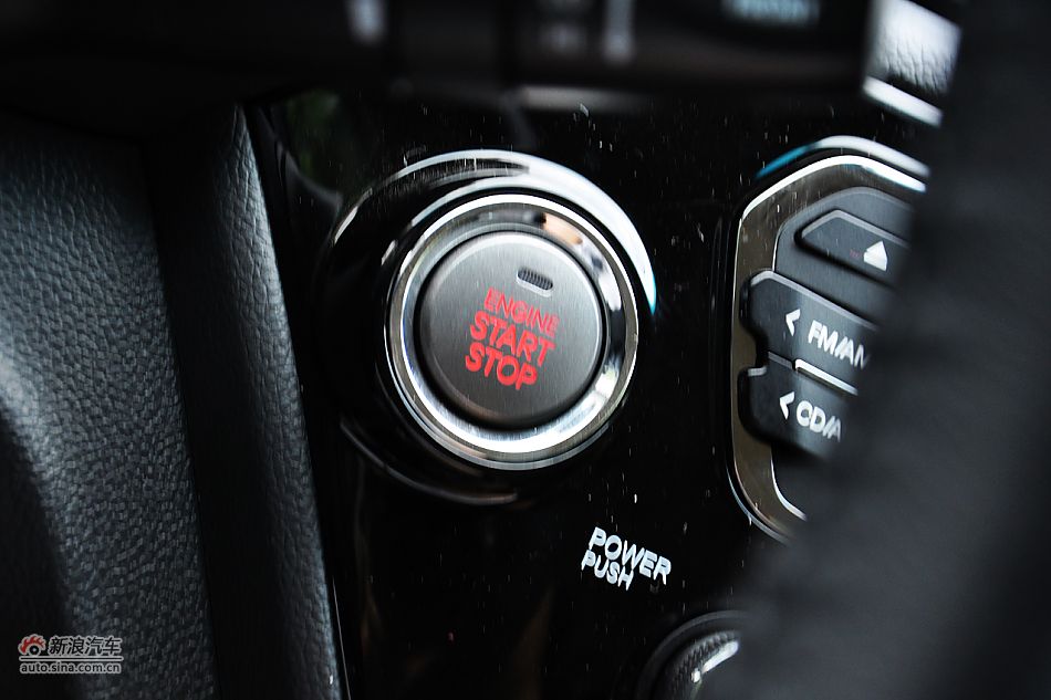 东风悦达起亚K2内饰功能