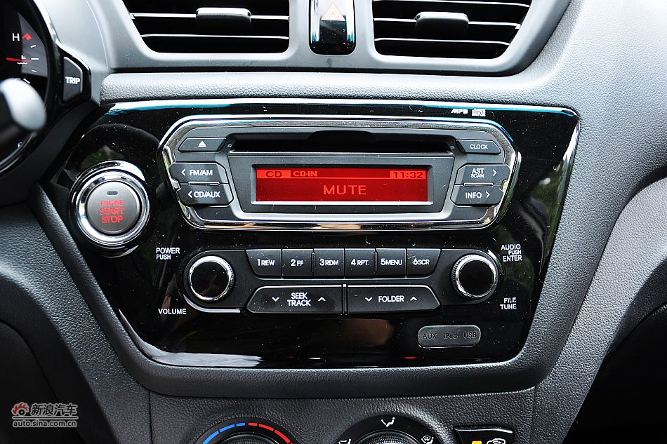 东风悦达起亚K2内饰功能