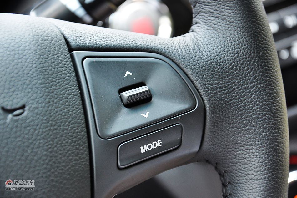 东风悦达起亚K2内饰功能