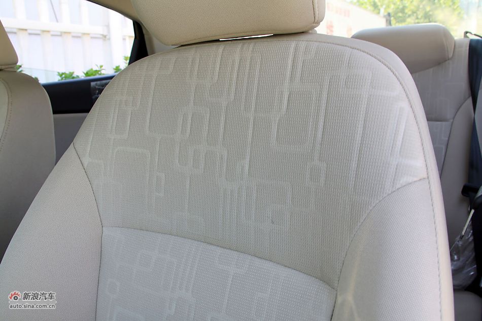 2011款起亚K2实拍