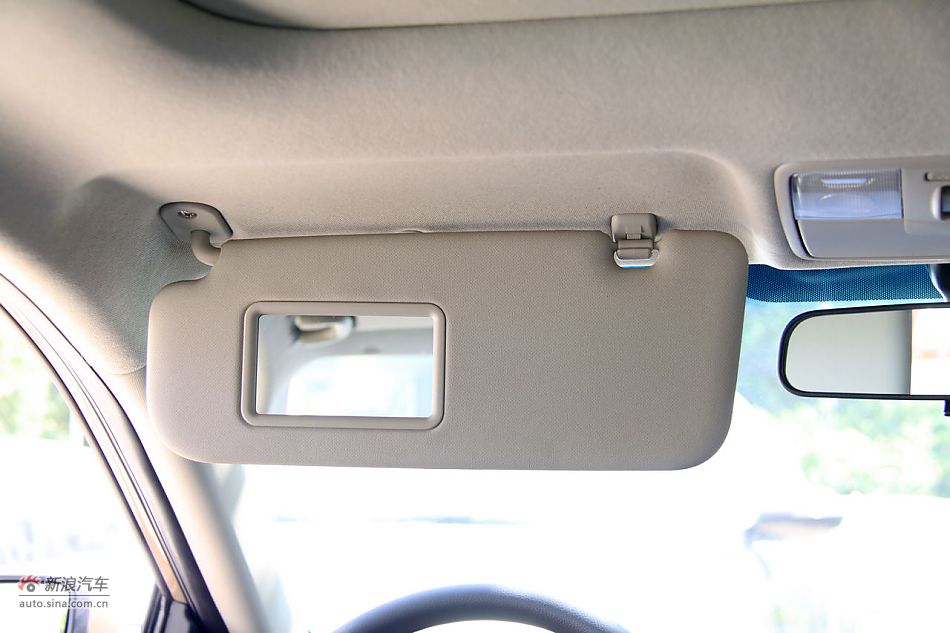 2011款起亚K2实拍