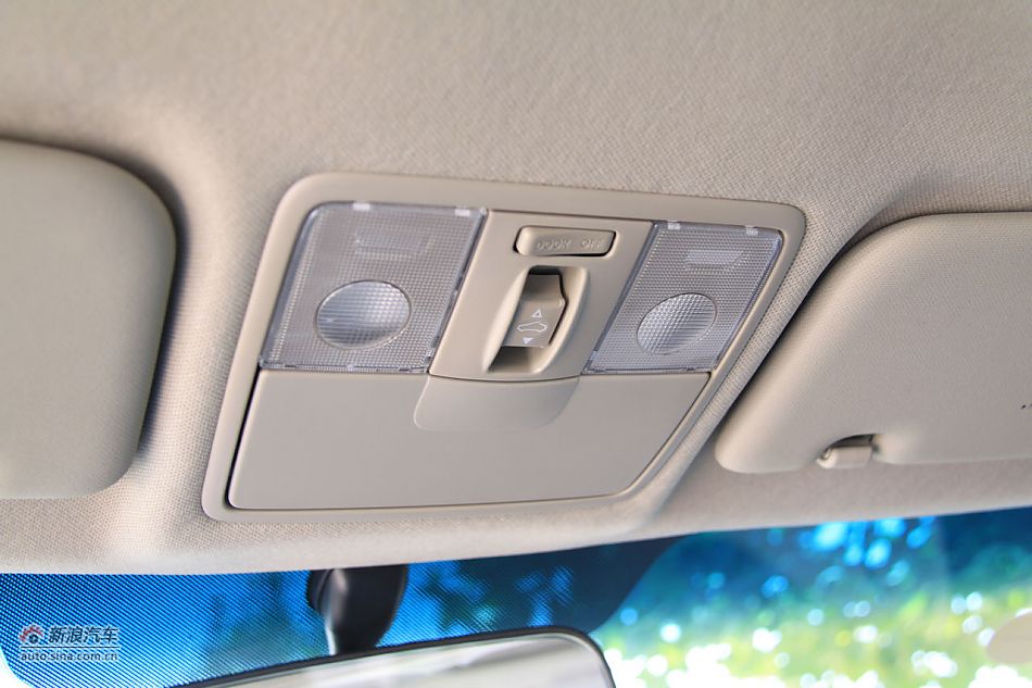 2011款起亚K2实拍