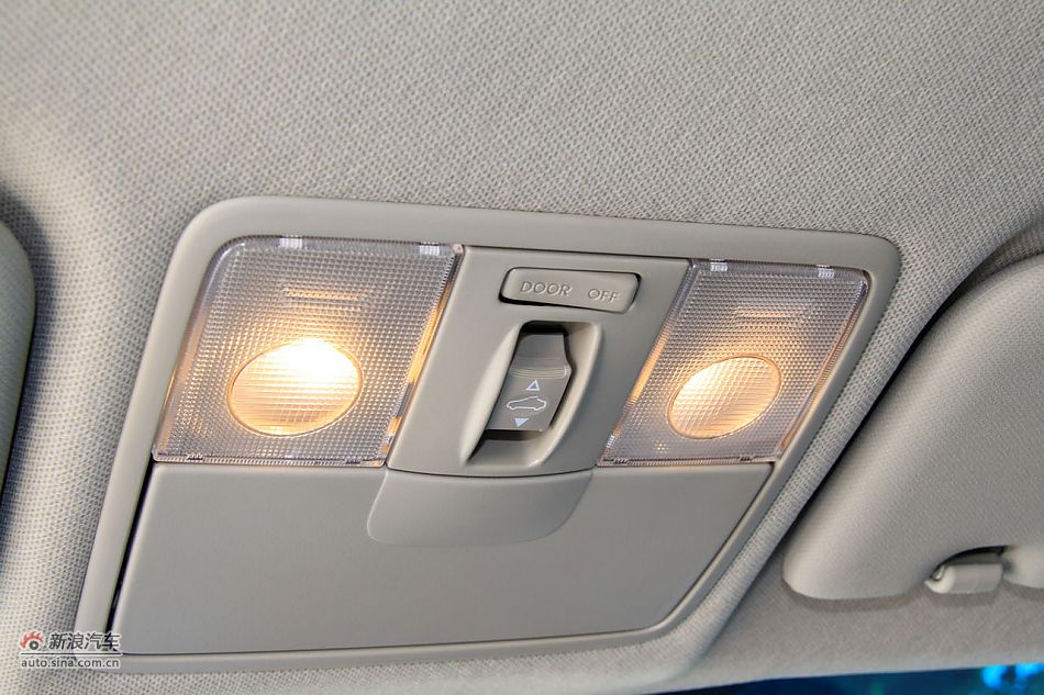 2011款起亚K2实拍