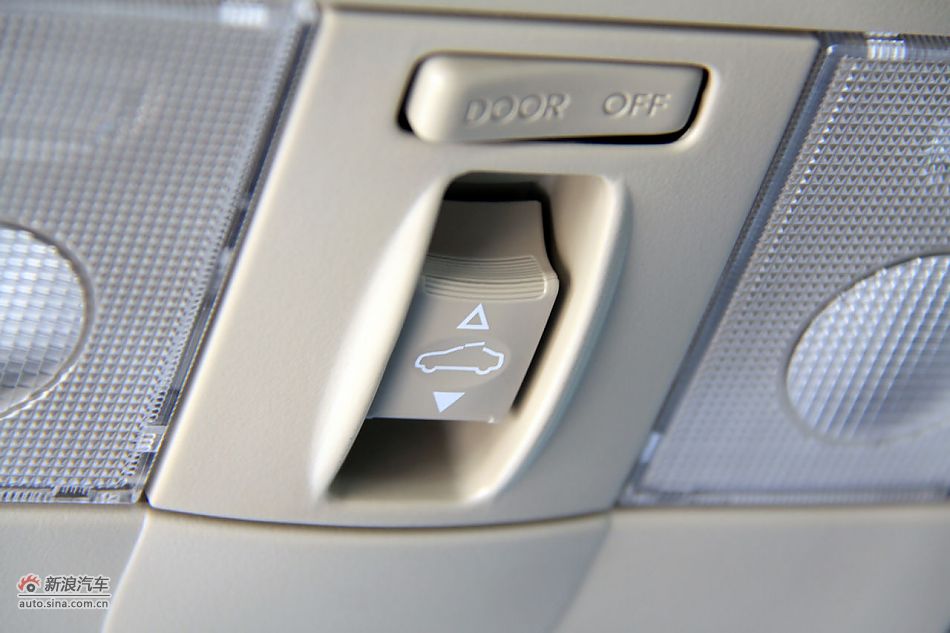 2011款起亚K2实拍