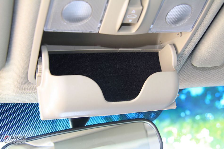 2011款起亚K2实拍