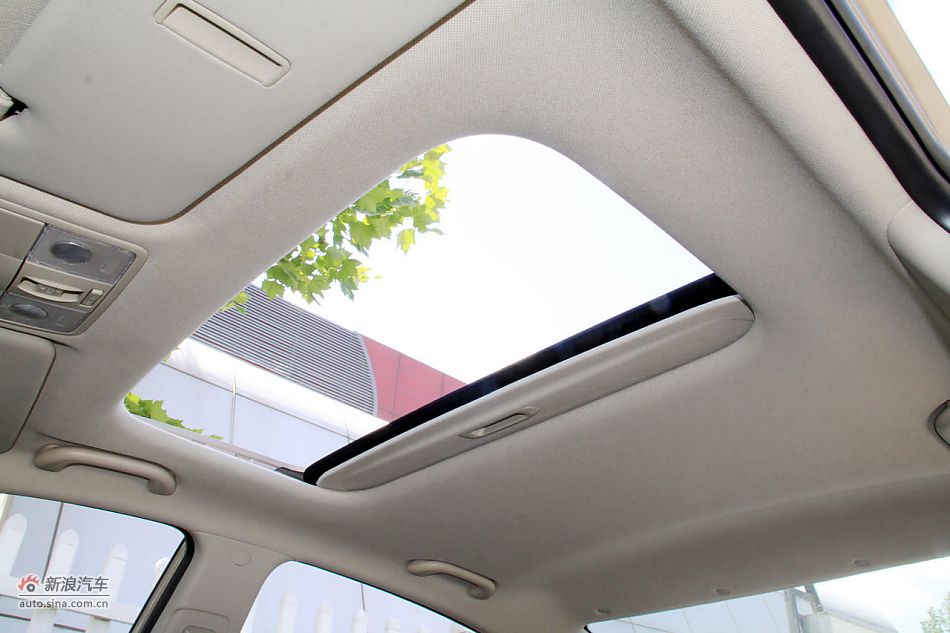 2011款起亚K2实拍