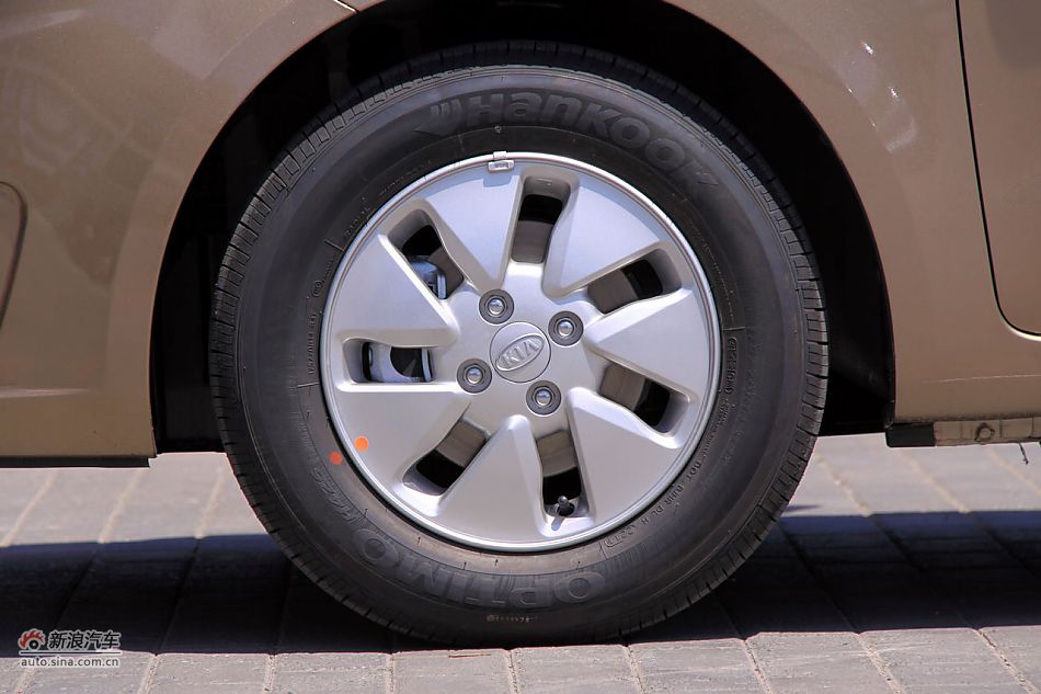 2011款起亚K2实拍