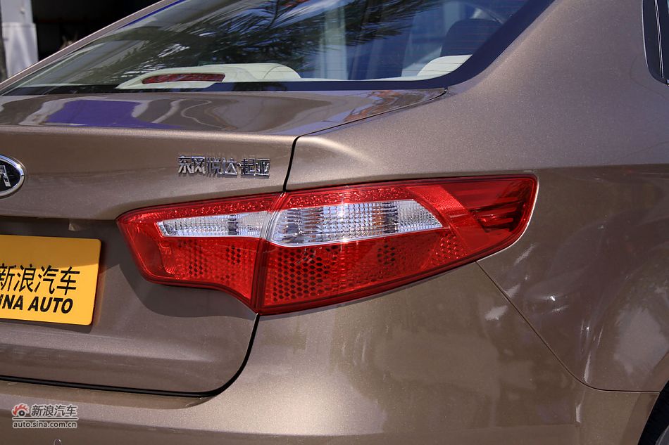 2011款起亚K2实拍