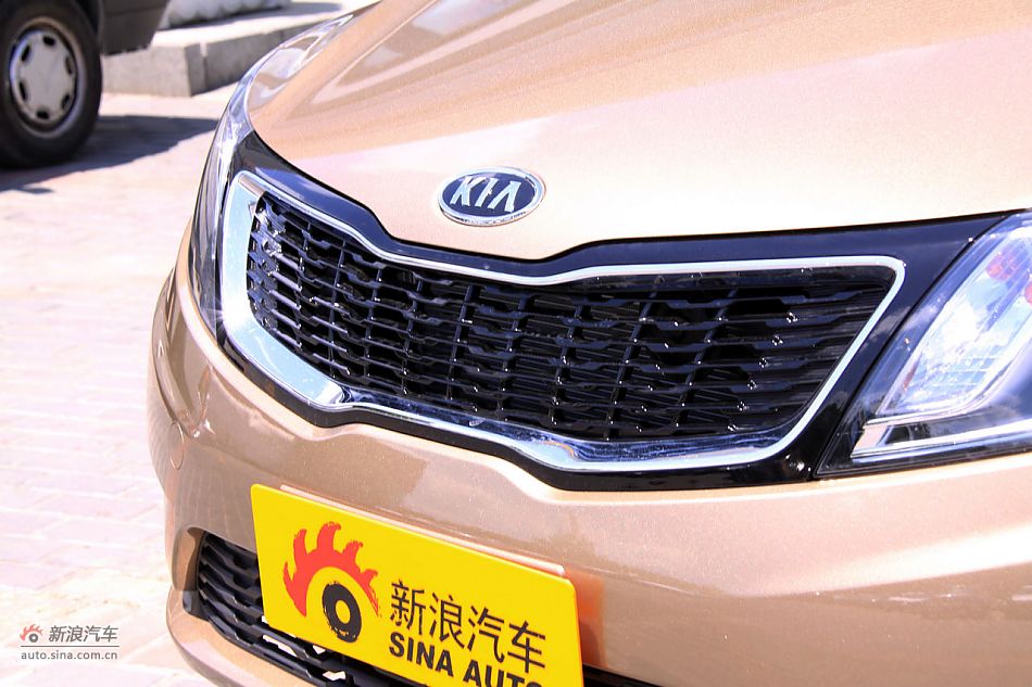 2011款起亚K2实拍