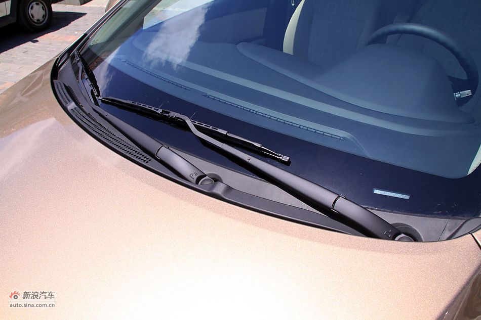 2011款起亚K2实拍