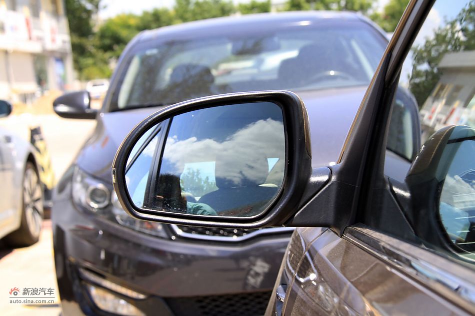 2011款起亚K2实拍