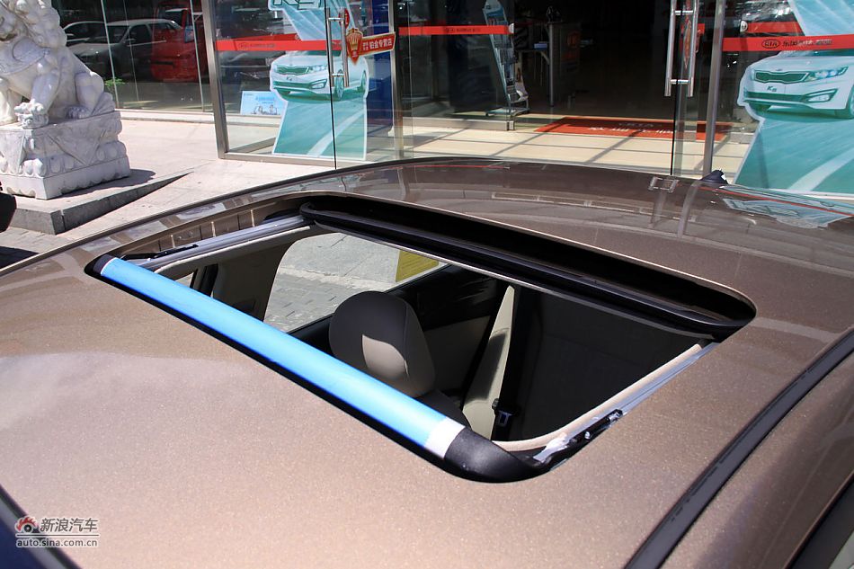 2011款起亚K2实拍