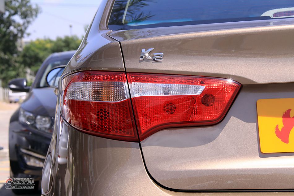 2011款起亚K2实拍