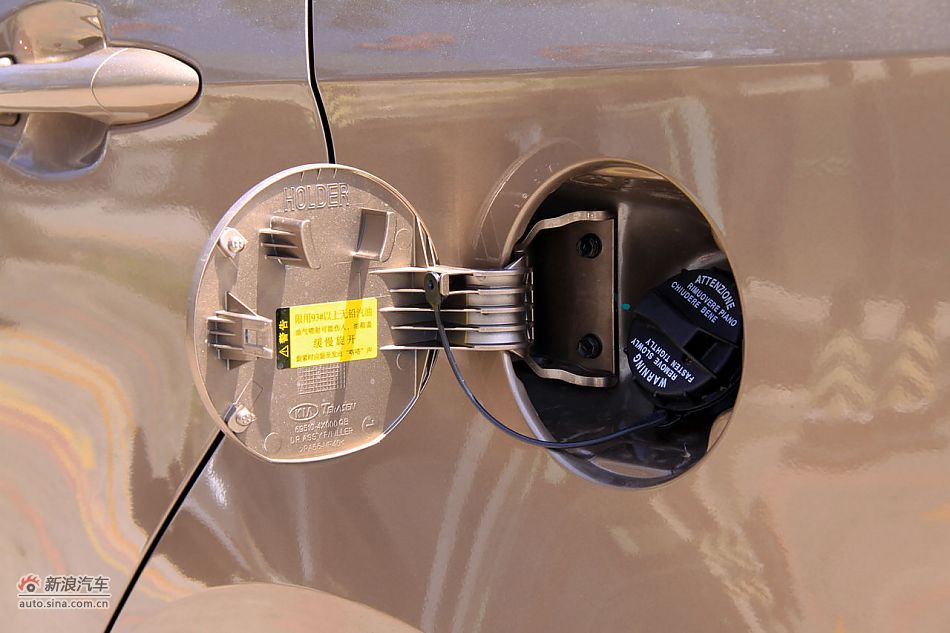 2011款起亚K2实拍