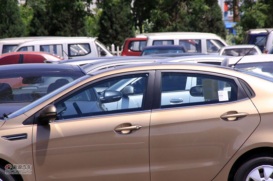 2011款起亚K2实拍