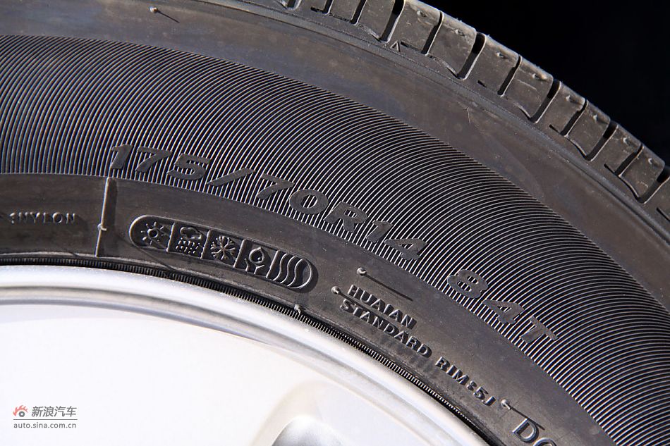 2011款起亚K2实拍