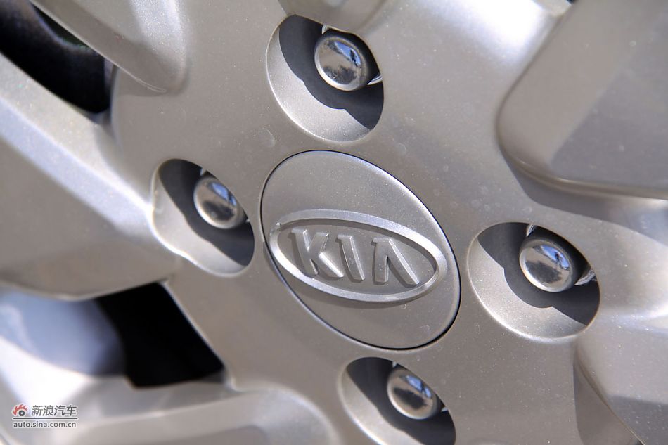 2011款起亚K2实拍