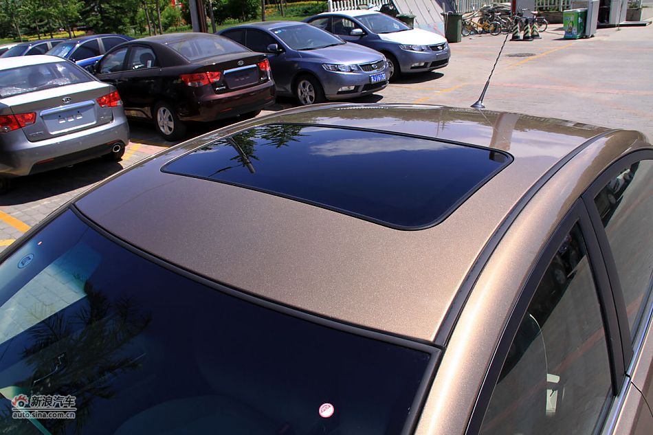 2011款起亚K2实拍