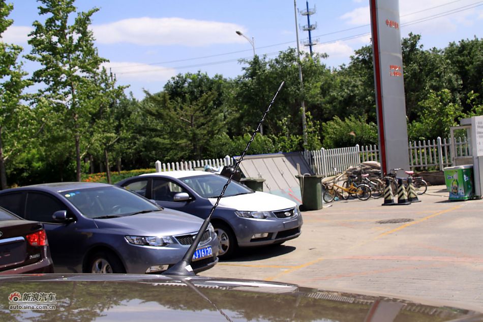 2011款起亚K2实拍