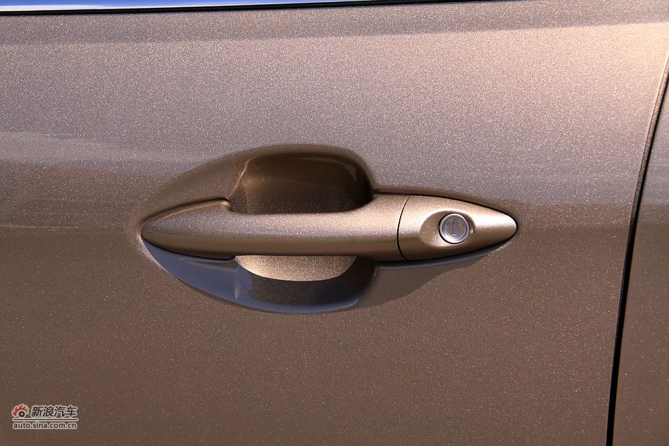 2011款起亚K2实拍