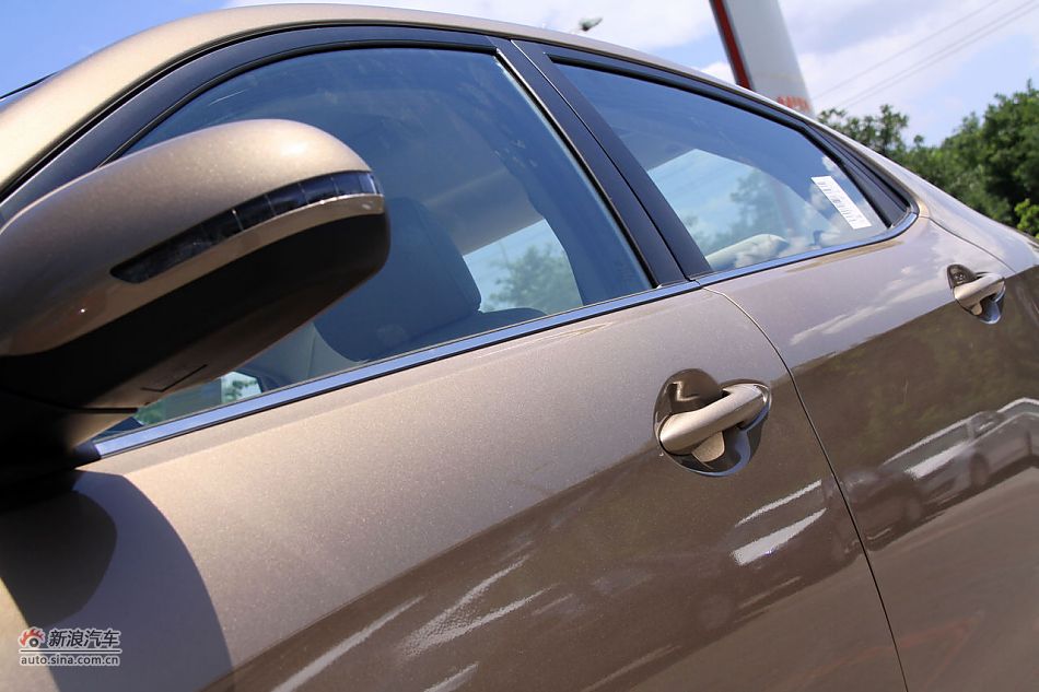 东风悦达起亚K2外观细节
