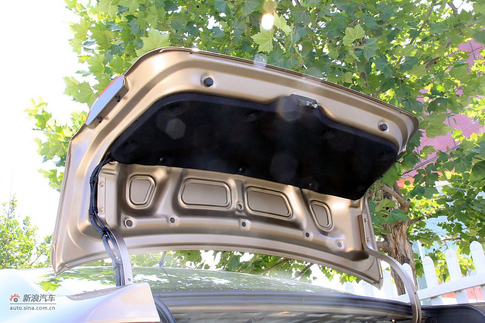 东风悦达起亚K2外观细节