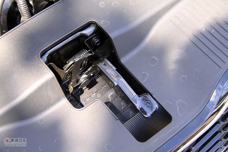 东风悦达起亚K2外观细节