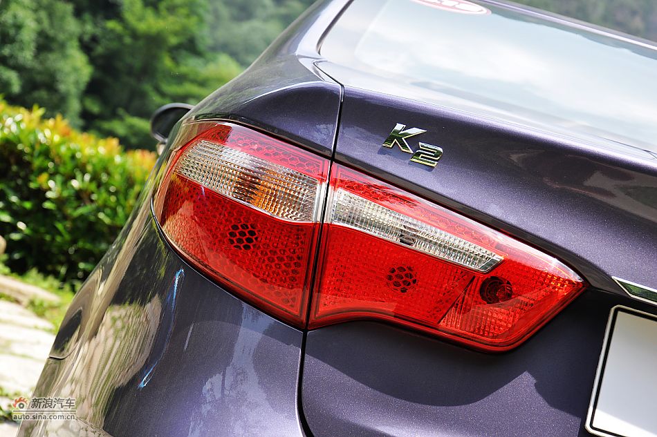 东风悦达起亚K2外观细节