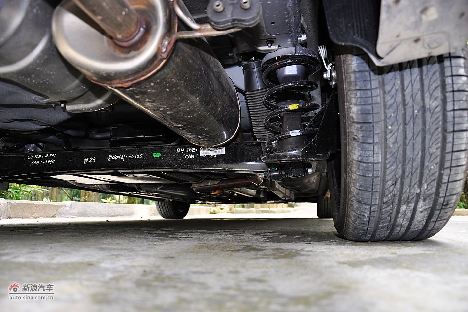 东风悦达起亚K2引擎底盘